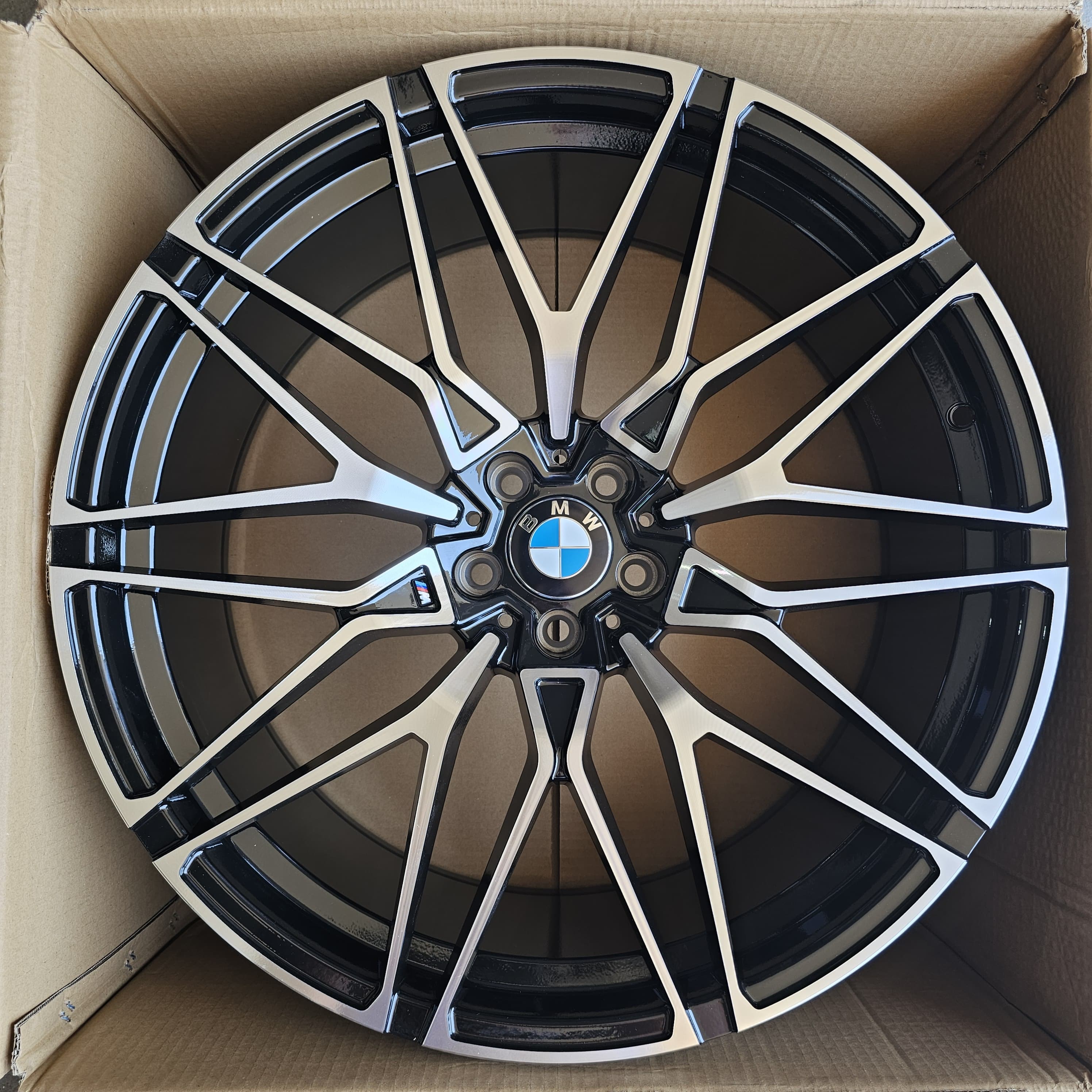 Alu Felne - 10.5J x22 ET43 5X112